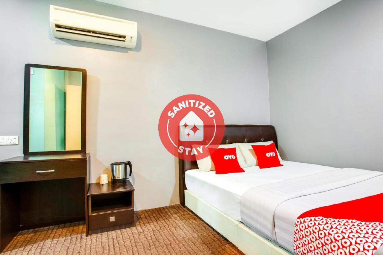 Oyo 89652 P Line Hotel Johor Bahru Extérieur photo