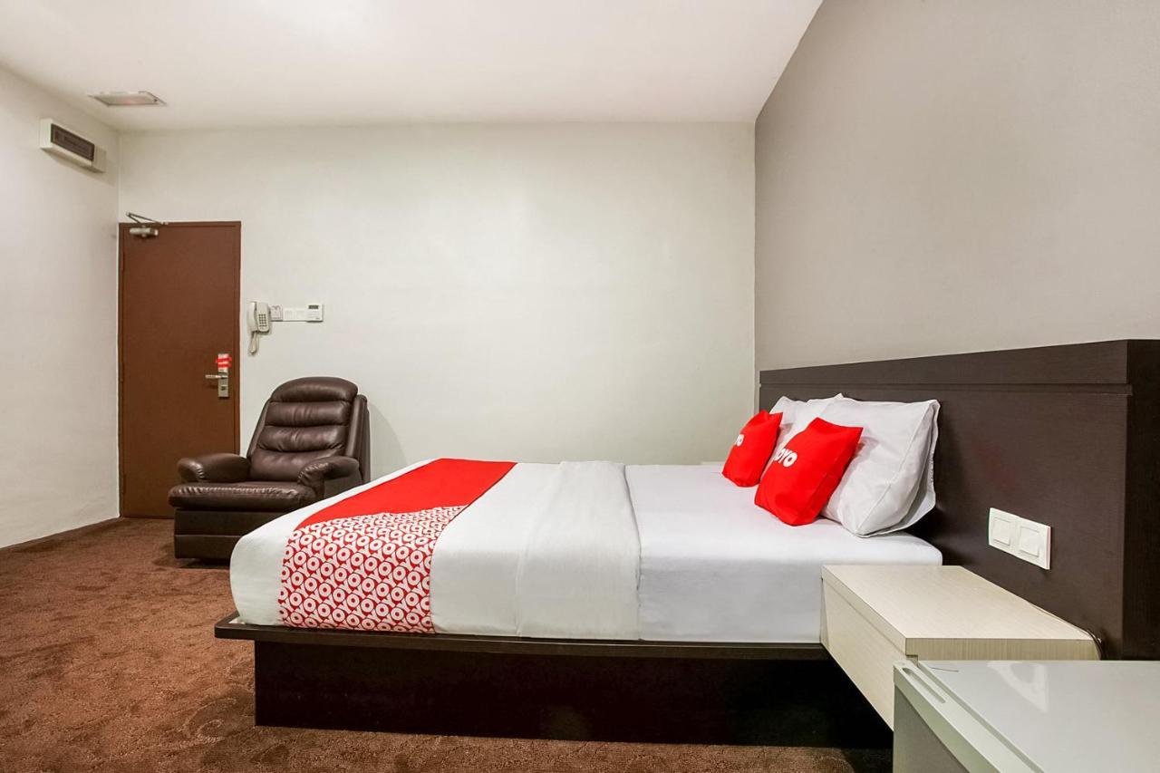 Oyo 89652 P Line Hotel Johor Bahru Extérieur photo