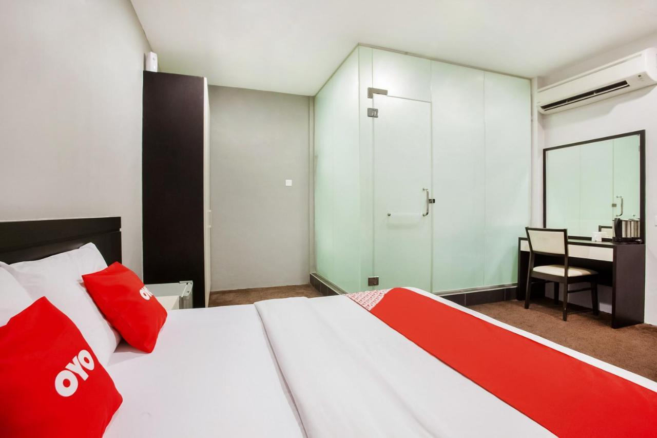 Oyo 89652 P Line Hotel Johor Bahru Extérieur photo