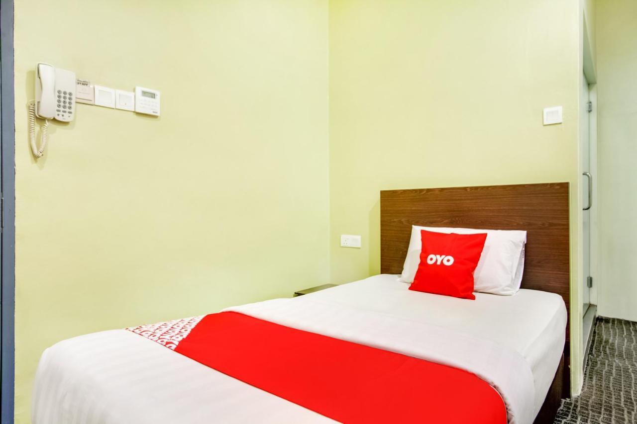 Oyo 89652 P Line Hotel Johor Bahru Extérieur photo