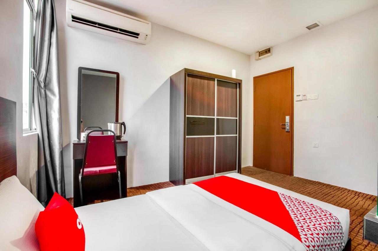 Oyo 89652 P Line Hotel Johor Bahru Extérieur photo
