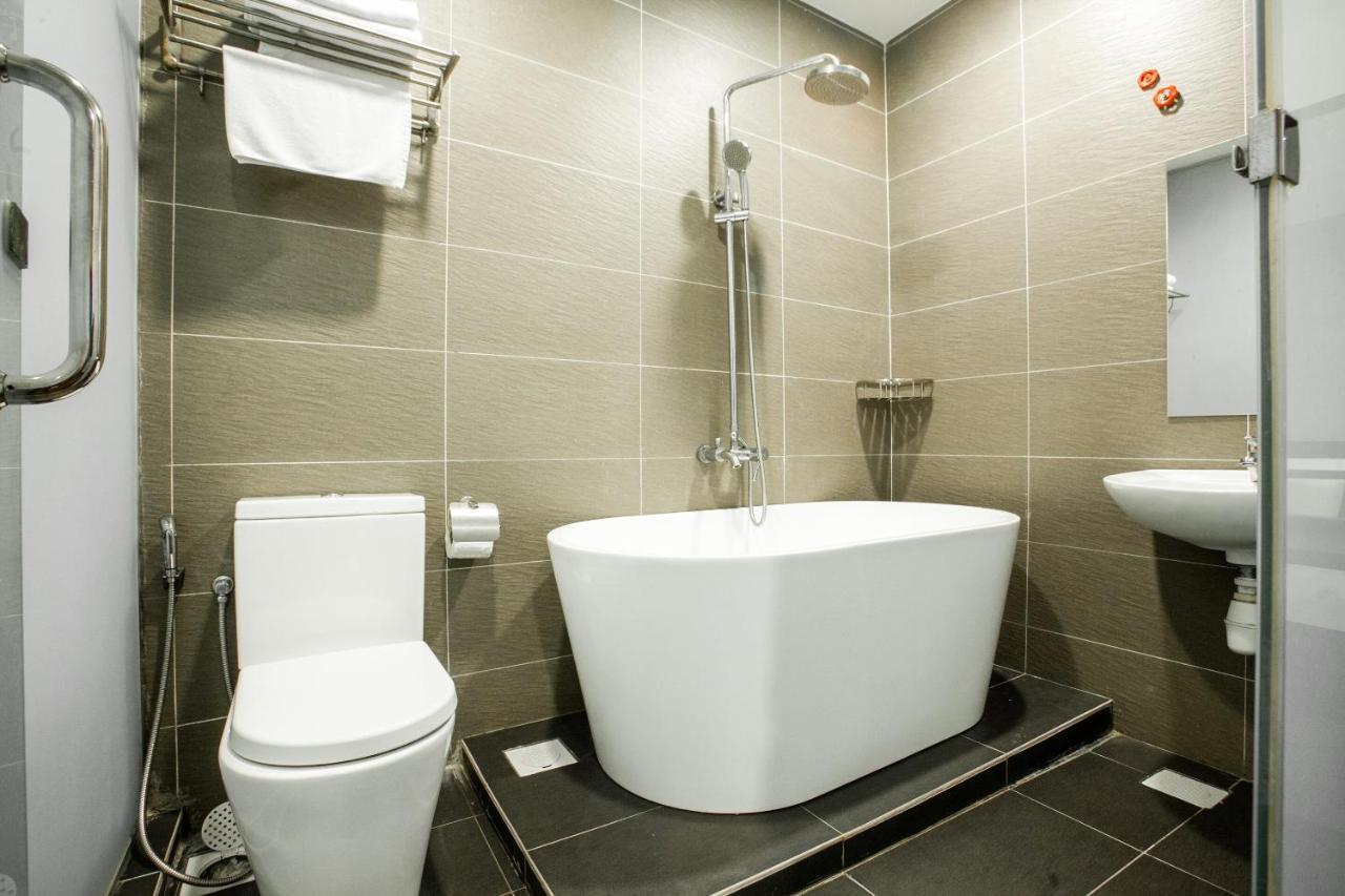 Oyo 89652 P Line Hotel Johor Bahru Extérieur photo