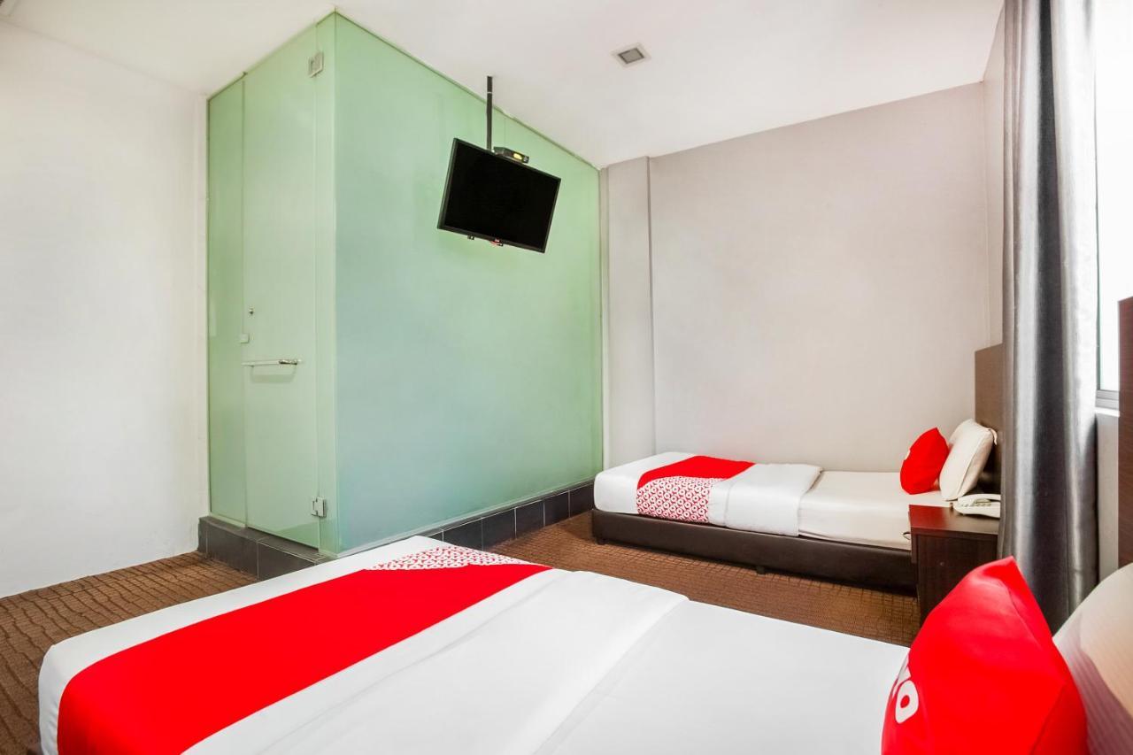 Oyo 89652 P Line Hotel Johor Bahru Extérieur photo