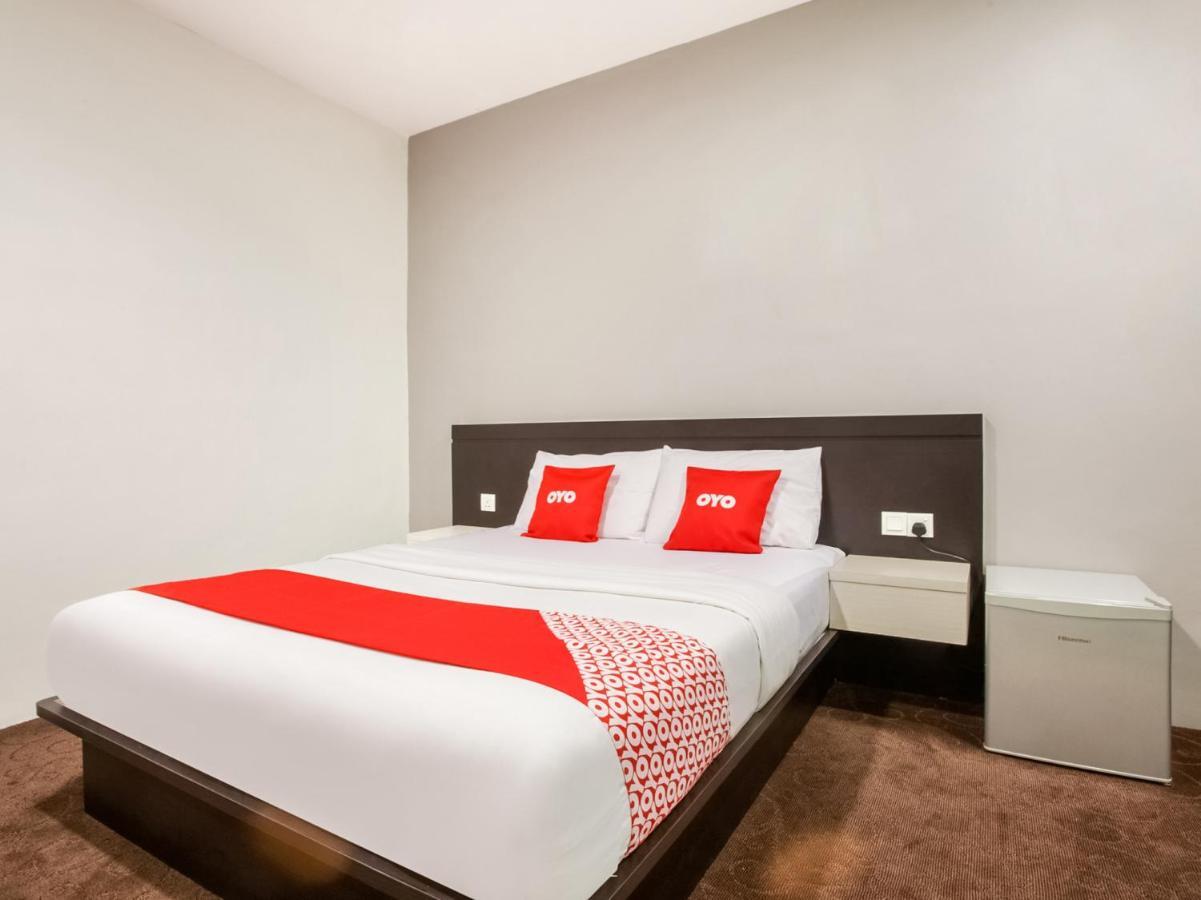Oyo 89652 P Line Hotel Johor Bahru Extérieur photo