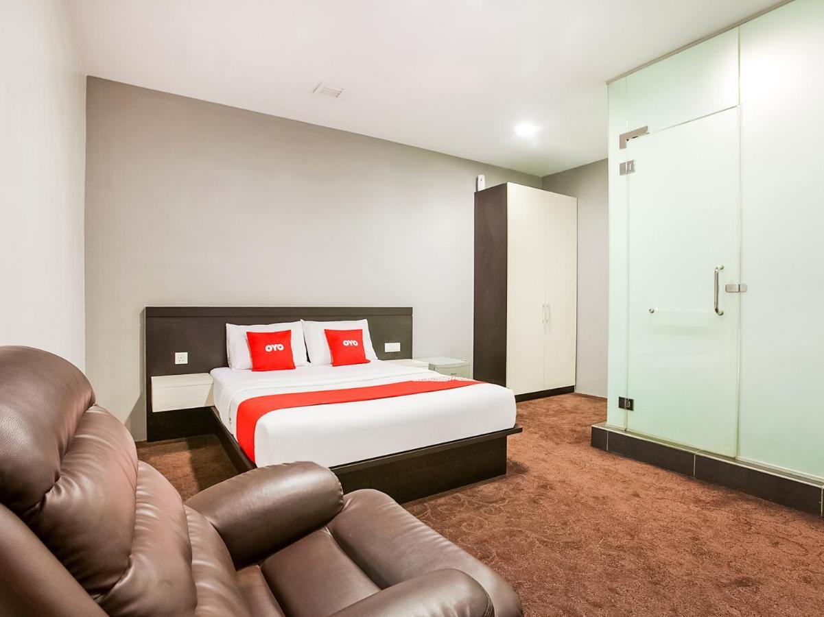 Oyo 89652 P Line Hotel Johor Bahru Extérieur photo