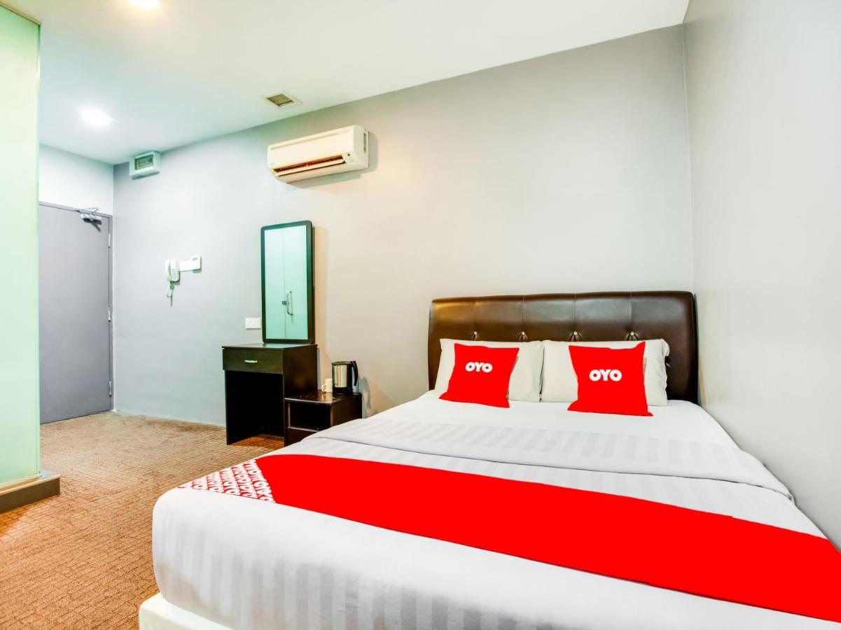Oyo 89652 P Line Hotel Johor Bahru Extérieur photo