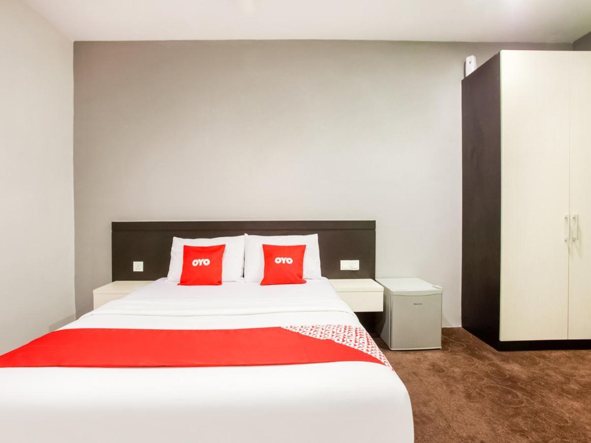 Oyo 89652 P Line Hotel Johor Bahru Extérieur photo